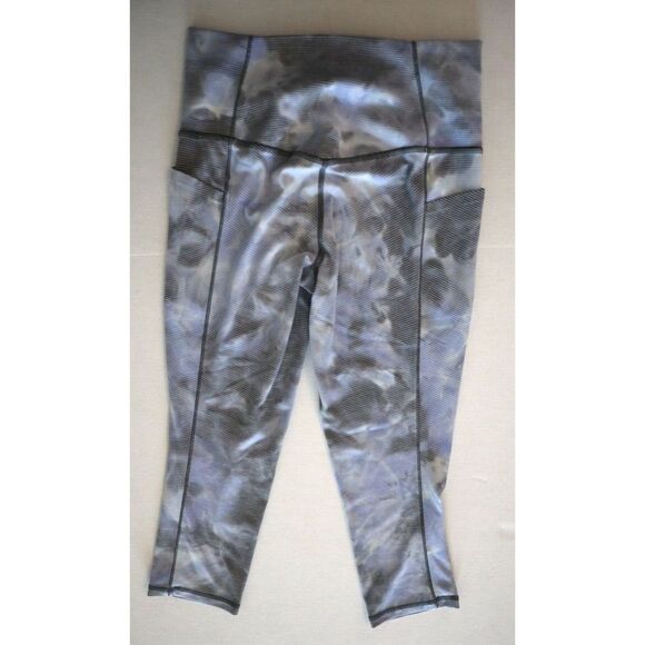 Athleta Women's Sz S Gray/White Striped Cropped Workout Leggings - Picture 2 of 8